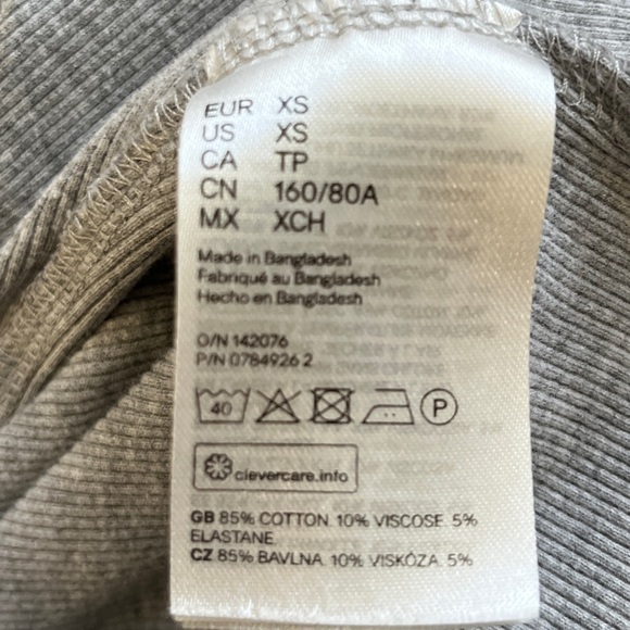 H&M Long sleeve Top Shirt Basic Tee - Picture 5 of 5